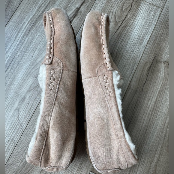 UGG Women’s Ansley Suede Slippers Sz 8 Tan - Picture 8 of 11